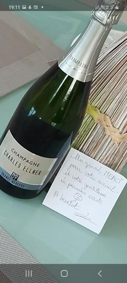 Un Petit Coin De Paradis Taradeau Eksteriør billede